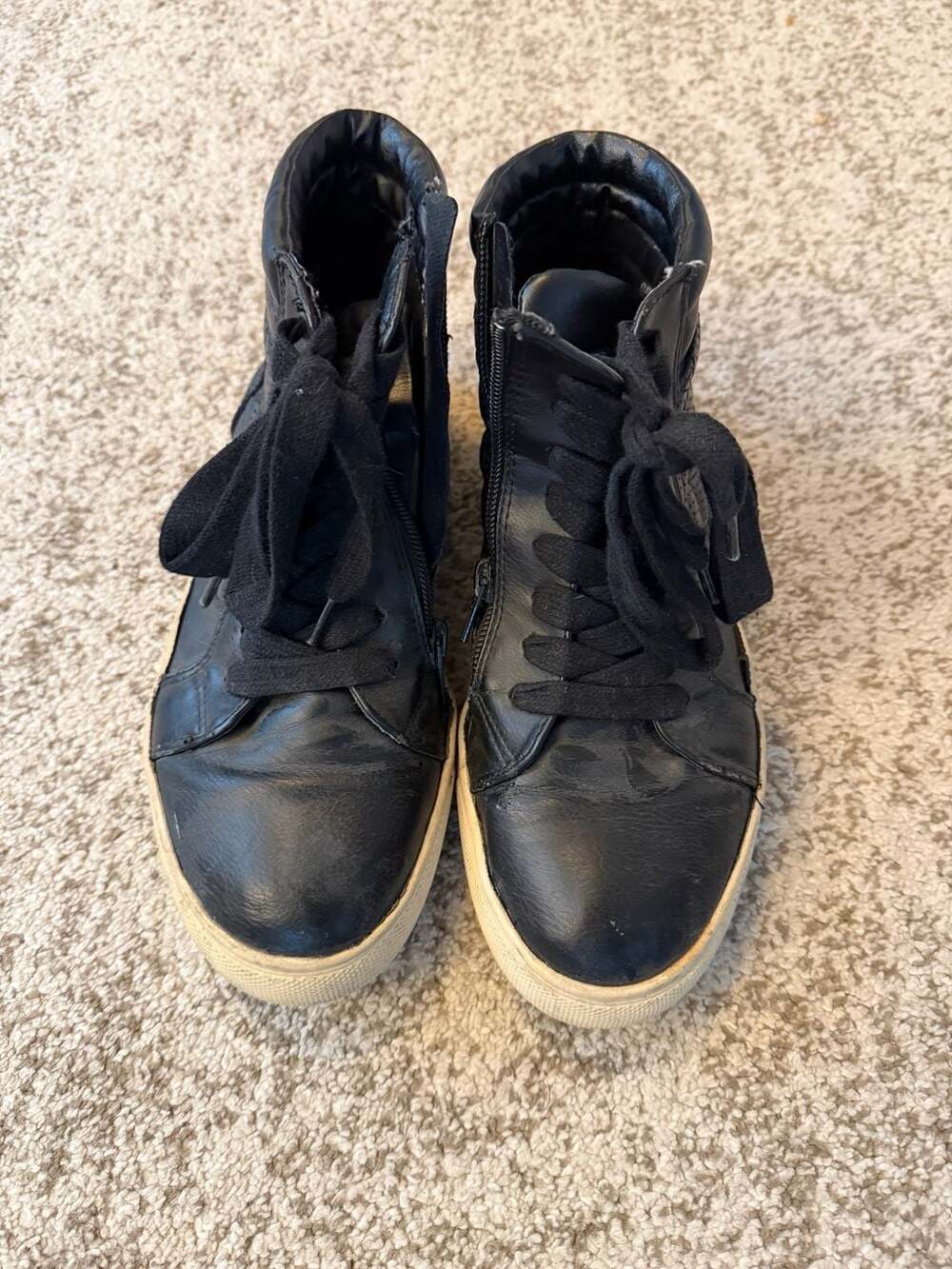 Steve Madden Euriah High Top Sneakers Size 8 Black Quilted Zip